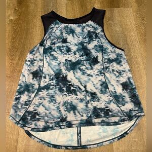 Lulu running tank top! Light weight, Large